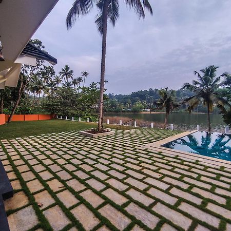 Fragrant Nature Backwater Resort & Ayurveda Spa Kollam Kültér fotó