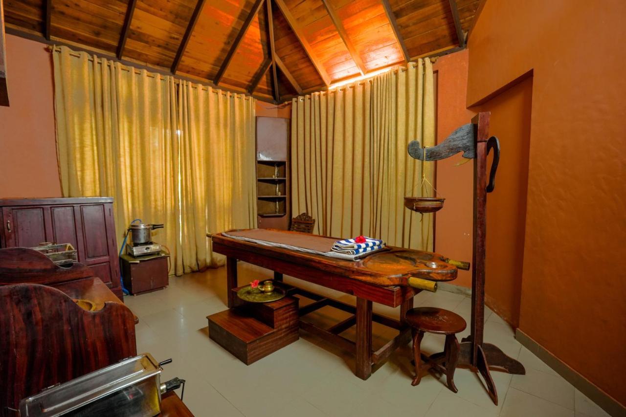 Fragrant Nature Backwater Resort & Ayurveda Spa Kollam Kültér fotó
