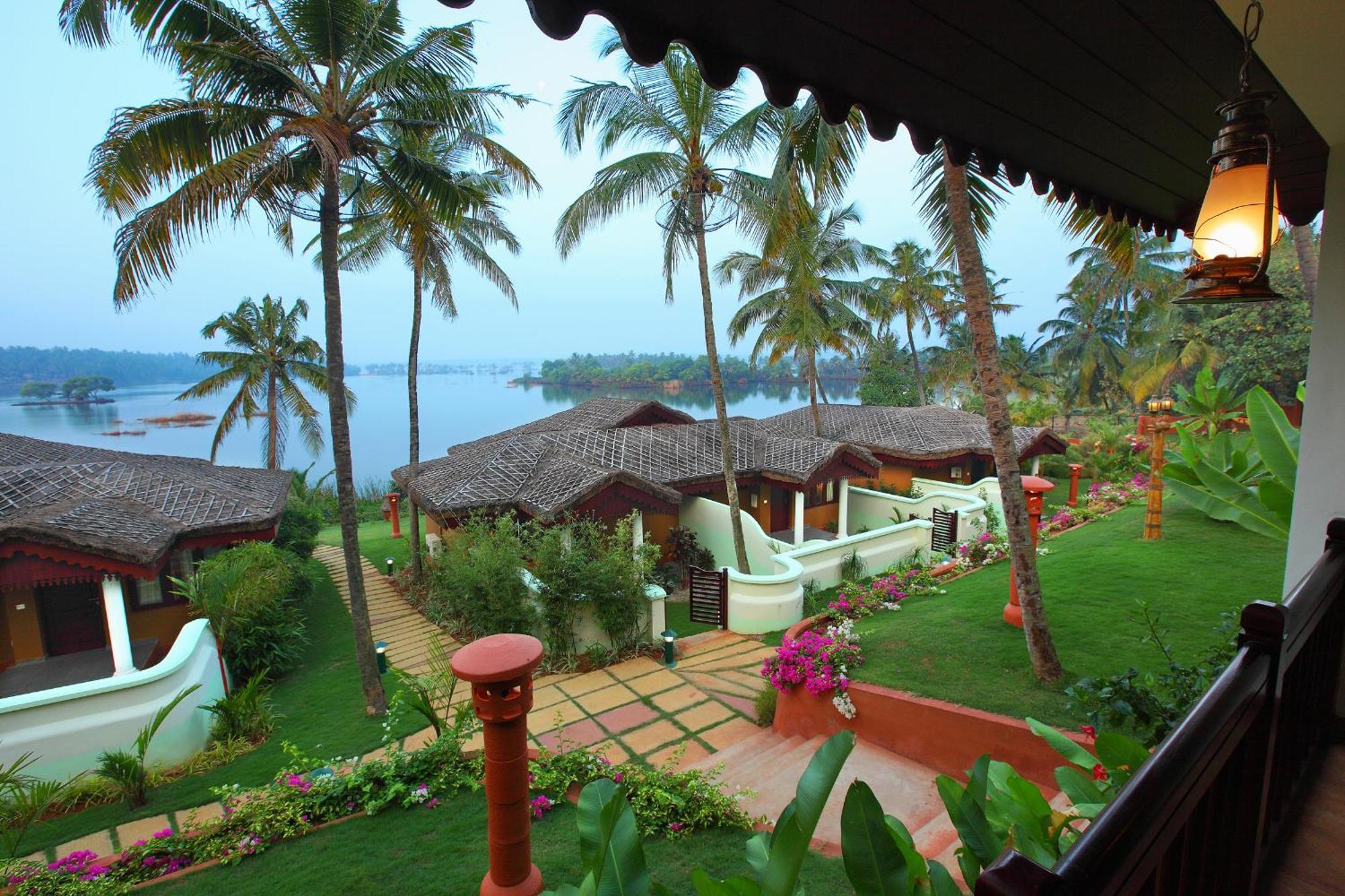 Fragrant Nature Backwater Resort & Ayurveda Spa Kollam Szoba fotó