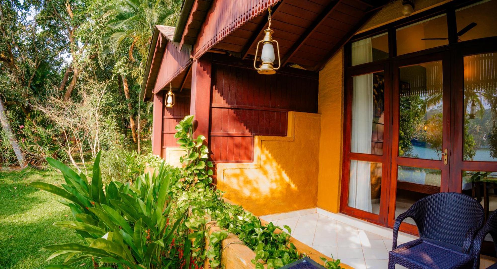Fragrant Nature Backwater Resort & Ayurveda Spa Kollam Kültér fotó