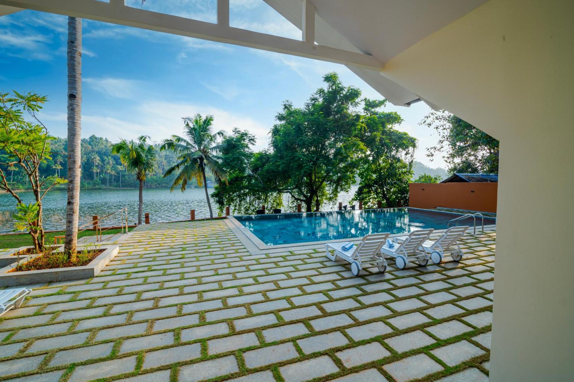 Fragrant Nature Backwater Resort & Ayurveda Spa Kollam Kültér fotó