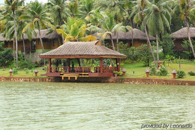 Fragrant Nature Backwater Resort & Ayurveda Spa Kollam Kültér fotó